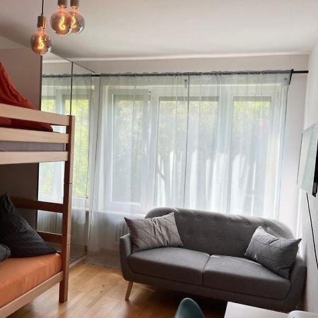 Gemuetliche Privatzimmer Mit Geteiltem Bad, Kueche Und Garten มิวนิก ภายนอก รูปภาพ