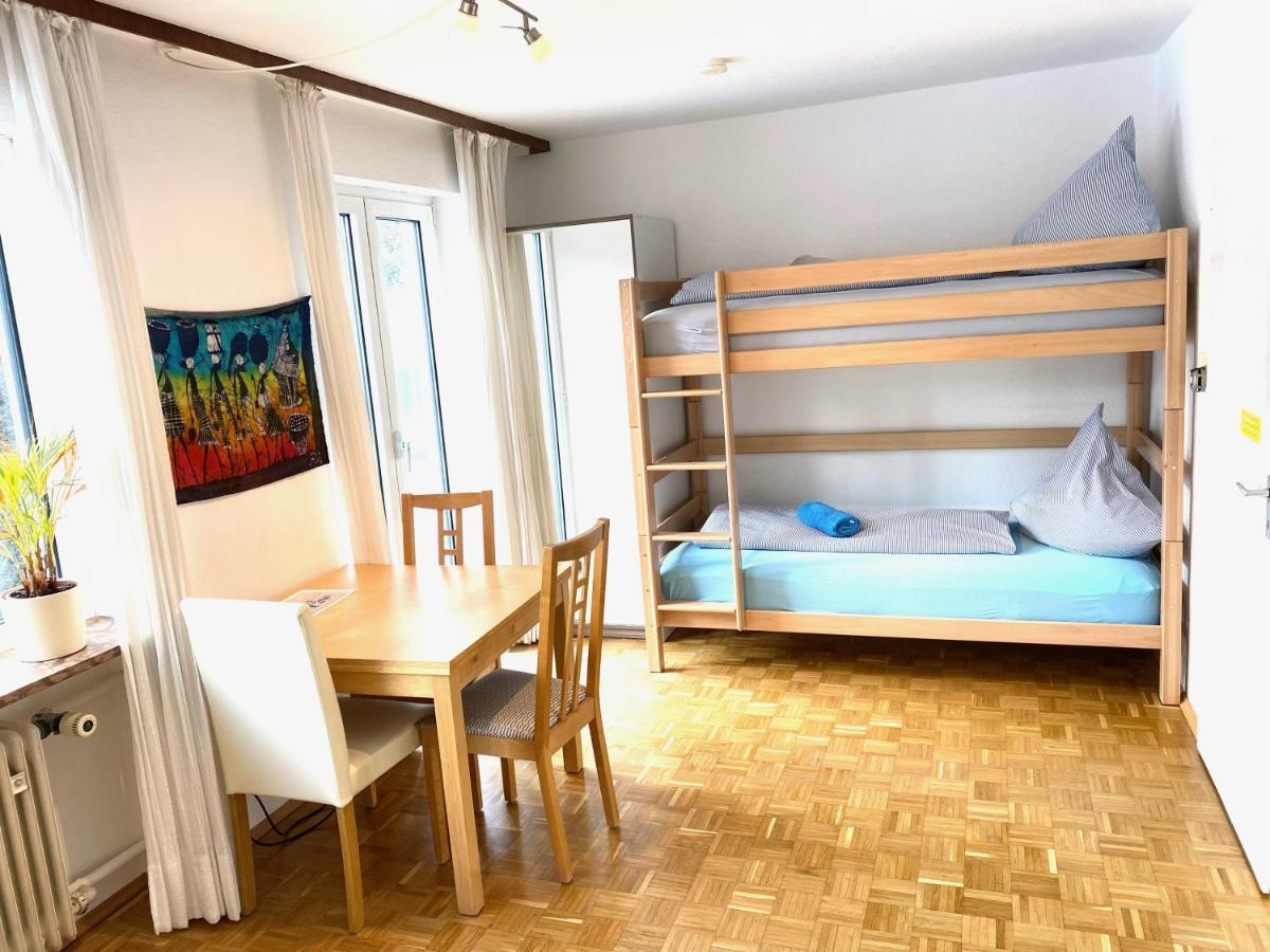 Gemuetliche Privatzimmer Mit Geteiltem Bad, Kueche Und Garten มิวนิก ภายนอก รูปภาพ